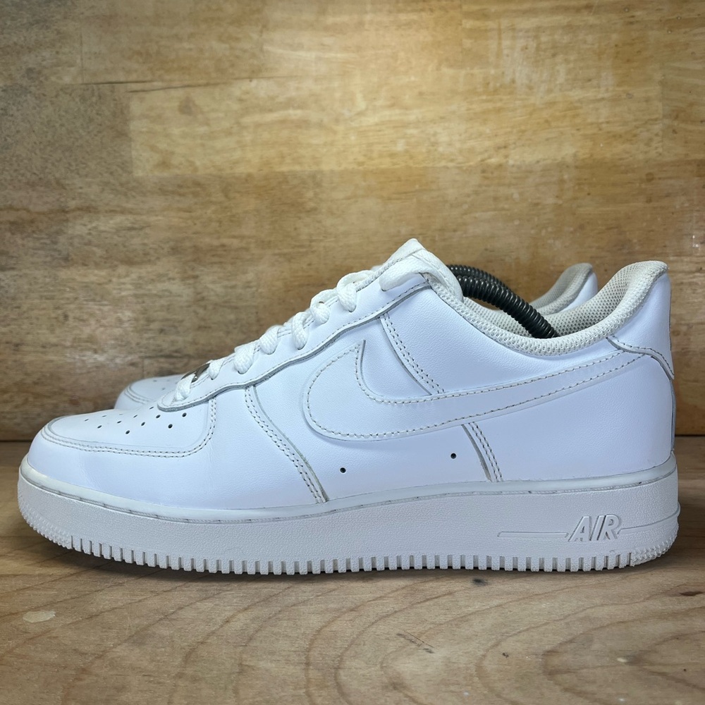 Nike Air Force 1 One ‘07 Womens Size 11.5 Shoes Sneakers Triple White 315122-111 - Picture 3 of 8